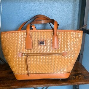 Dooney & Bourke Tan Woven Tote/crossbody Bag
